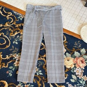 Ann Taylor Checkered  Cropped trouser pants- worn twice.